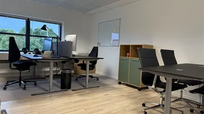 Flerbrugerejendom m. kantine, reception & gratis parkering Flerbrugerejendom m. kantine, reception & gratis parkering