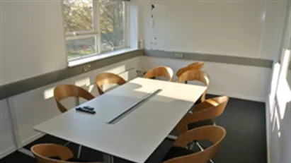 Udlejning af kontorpladser og kontorer i Solrød. Udlejning af kontorpladser og kontorer i Solrød.